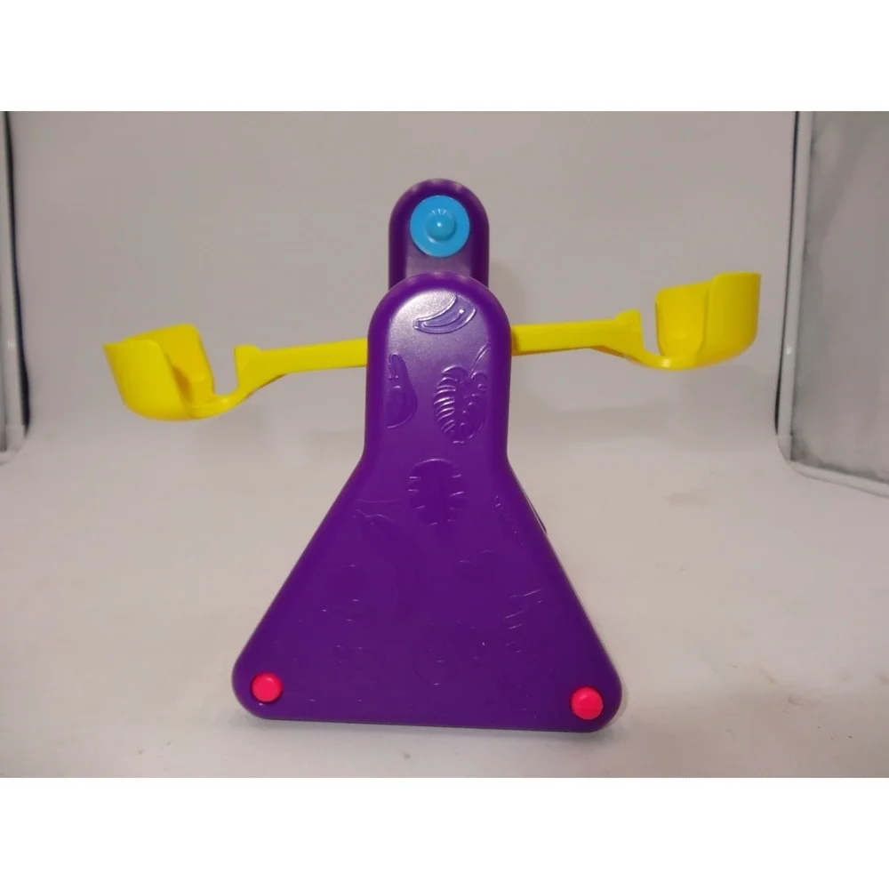 Fingerlings Teeter Totter Playset with‎ Callie Monkey and Coral Unicorn WowWee